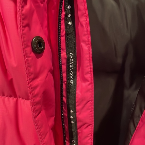 Limited Edition Canada Goose - Picture 6 of 9
